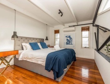 StayCentral - Fitzroy Converted Warehouse Penthouse - Rose St, Fitzroy - 2 Bedrooms, 2 Beds, 1 Bathrooms, 1 secure undercover park 2
