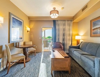 Phoenix | Golf Getaway | Pool & Fairway Views 2