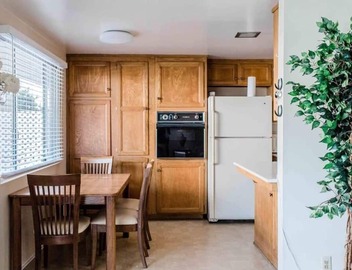 2 BD/Quiet Community/Close to Food + Shopping 3