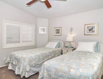 Panoramic Ocean View-No Stairs-King Bed-Walkin shower, 24hr Manned Sec. Gates 5