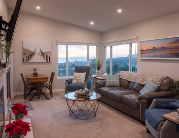Panoramic Ocean View-No Stairs-King Bed-Walkin shower, 24hr Manned Sec. Gates 5