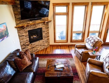 Mountain Views, Close to RMNP Entrance, Hot Tub! Casa Kiowa, Estes Park CO 4