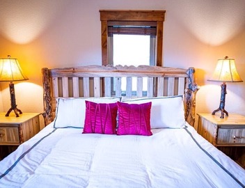 Mountain Views, Close to RMNP Entrance, Hot Tub! Casa Kiowa, Estes Park CO 2