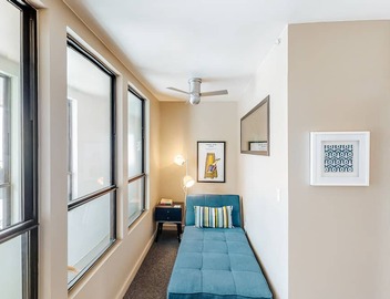 Inviting & historic loft w/private terrace & full kitchen - extremely walkable 2
