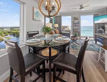Beachfront Penthouse! Scenic Views! 10ft Ceilings! 2