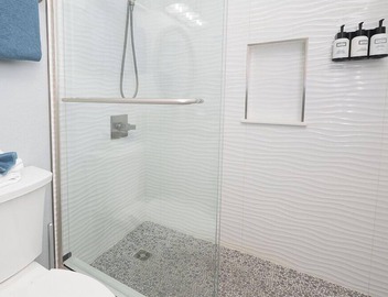 Beachfront Penthouse! Scenic Views! 10ft Ceilings! 3