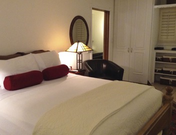 Charm. Privacy.and The Hollywood Sign 4