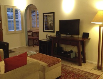 Charm. Privacy.and The Hollywood Sign 5