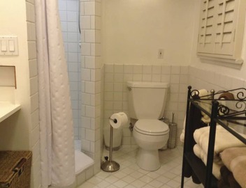 Charm. Privacy.and The Hollywood Sign 5