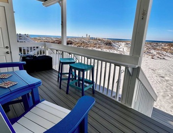 Updated beachfront condo - Hear the waves from your room. Beach chair service! 4