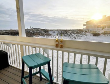 Updated beachfront condo - Hear the waves from your room. Beach chair service! 5