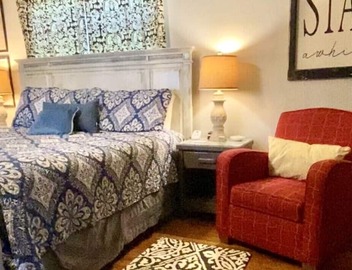 Rock Island Rail House.🐾 Dog friendly, Private 6ft. Fenced Yard 4