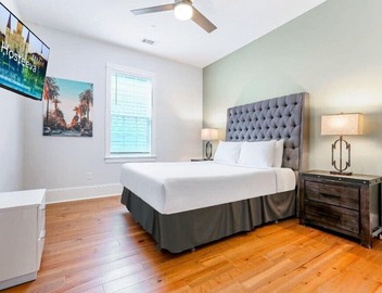 15% OFF Monthly | 10% OFF Weekly- Chic Urban Retreat w Pool Steps to St. Charles Ave and 4