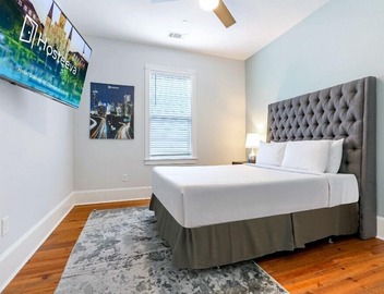 15% OFF Monthly | 10% OFF Weekly- Chic Urban Retreat w Pool Steps to St. Charles Ave and 5