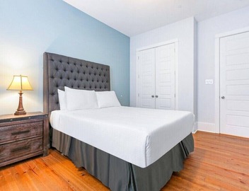 15% OFF Monthly | 10% OFF Weekly- Chic Urban Retreat w Pool Steps to St. Charles Ave and 2
