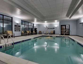 Free Breakfast Buffet. Indoor Pool. Close to Winthrop University! 4