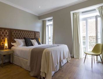 Bairro Alto Suites - Double Room with Private Ensuite Bathroom 3