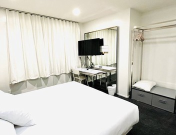 next to Strip 3BRVegas LVCC-1mile walk bestSpot POOL Labor Day enjoy cozy love 2