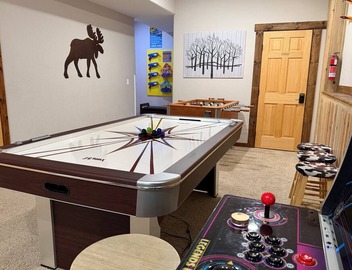 Sleeps 16 | Walk to Grand Lake & Town | Sauna, Theater & Game Room | Lake View! 2