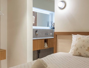 Renovated luxurious 200sqm loft in city center 4