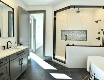Luxury Modern Condo: Steps from French Quarter, Superdome, and CBD Nightlife 5