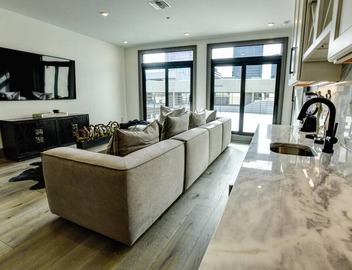 Luxury Modern Condo: Steps from French Quarter, Superdome, and CBD Nightlife 4