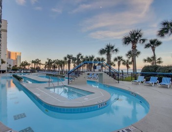 Heavenly Oceanfront Relaxing Penthouse! 3