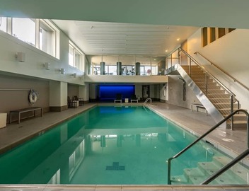 Walk to everything: Pike Place Penthouse, Seattle 3