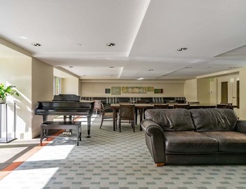 Walk to everything: Pike Place Penthouse, Seattle 4