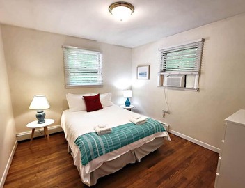 Family Friendly Charming cottage set within a mile of the beach and steps to Boon Street! 4