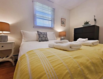 Family Friendly Charming cottage set within a mile of the beach and steps to Boon Street! 2
