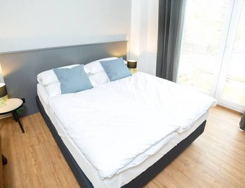 Floor 2 (Apt. 4 + 5) 195 SQM & 5 BR/ENTIRE FLOOR: MAX 21 PERSONS 2