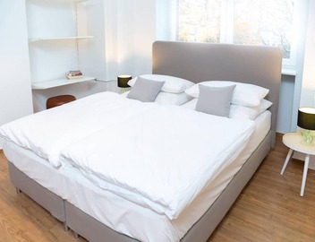 Floor 2 (Apt. 4 + 5) 195 SQM & 5 BR/ENTIRE FLOOR: MAX 21 PERSONS 5