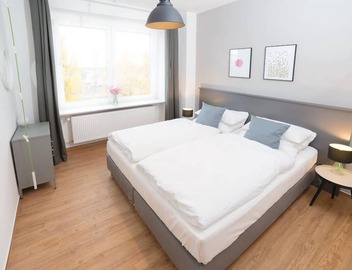 Floor 2 (Apt. 4 + 5) 195 SQM & 5 BR/ENTIRE FLOOR: MAX 21 PERSONS 5