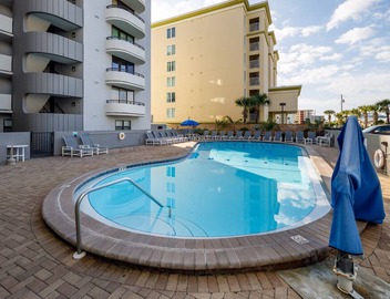 Nautilus 1506 - Gulf Front 2BD/2BA 5th Floor. Free Beach Service 3/1-10/31 3