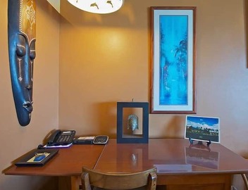 Watch Sea Turtles from this Ocean Front Lanai. Affordable in Paradise! 5
