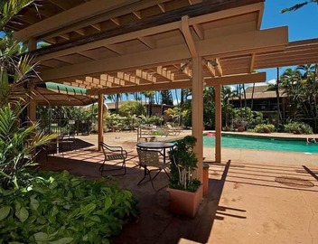 Watch Sea Turtles from this Ocean Front Lanai. Affordable in Paradise! 3