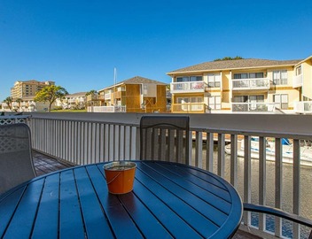 Free Beach Service Canal Views! Pet Friendly! Sandpiper Cove 4103! 4