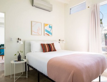 The Wesley by AvantStay | Communal Pool + Hot Tub + Kitchenette | Walk to Dining 5