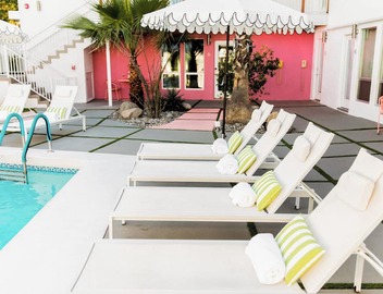 The Wesley by AvantStay | Communal Pool + Hot Tub + Kitchenette | Walk to Dining 5