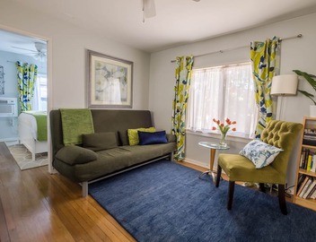 Bright one-bedroom bungalow, located near all Pasadena’s best attractions. 3