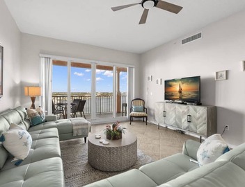 Pets Allowed! Waterfront! Walk to Beach! Pool, Hot Tub, FREE Activities! ~ 603 Harborview Grande 3