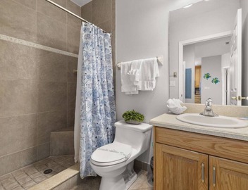 Pets Allowed! Waterfront! Walk to Beach! Pool, Hot Tub, FREE Activities! ~ 603 Harborview Grande 5