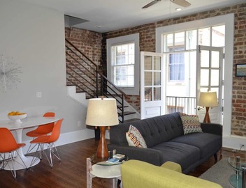 Vintage Advertisements Themed luxury condo, 2 blocks from French Quarter 4