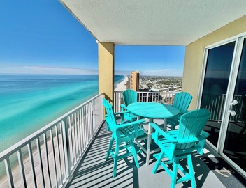 Ocean Front Paradise with Million Dollar Sunset Views and Free Beach Chairs! 2