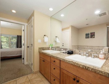 The Base Camp - Lux 2bd/2ba Base Camp One Condo w/views of the slope 3