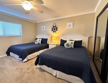 "Breakers East 1006" Gulf Front 2BR/2BA~Beach setup included 4