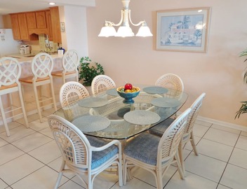 "Breakers East 205"~Spacious 2BR/2BA Gulf Front Condo Beach setup included 5