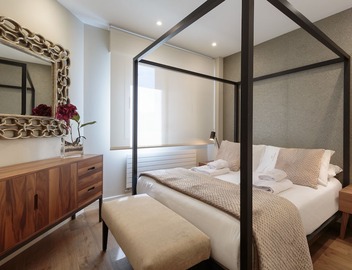 AMAZING BOUTIQUE APARTMENT. HIGH STANDARD DESIGN VERY CENTRALY LOCATED! 4