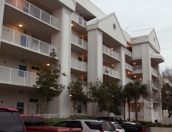 The Moorings 2 BR large LUXURY Unit Water Front TOP Floor 3